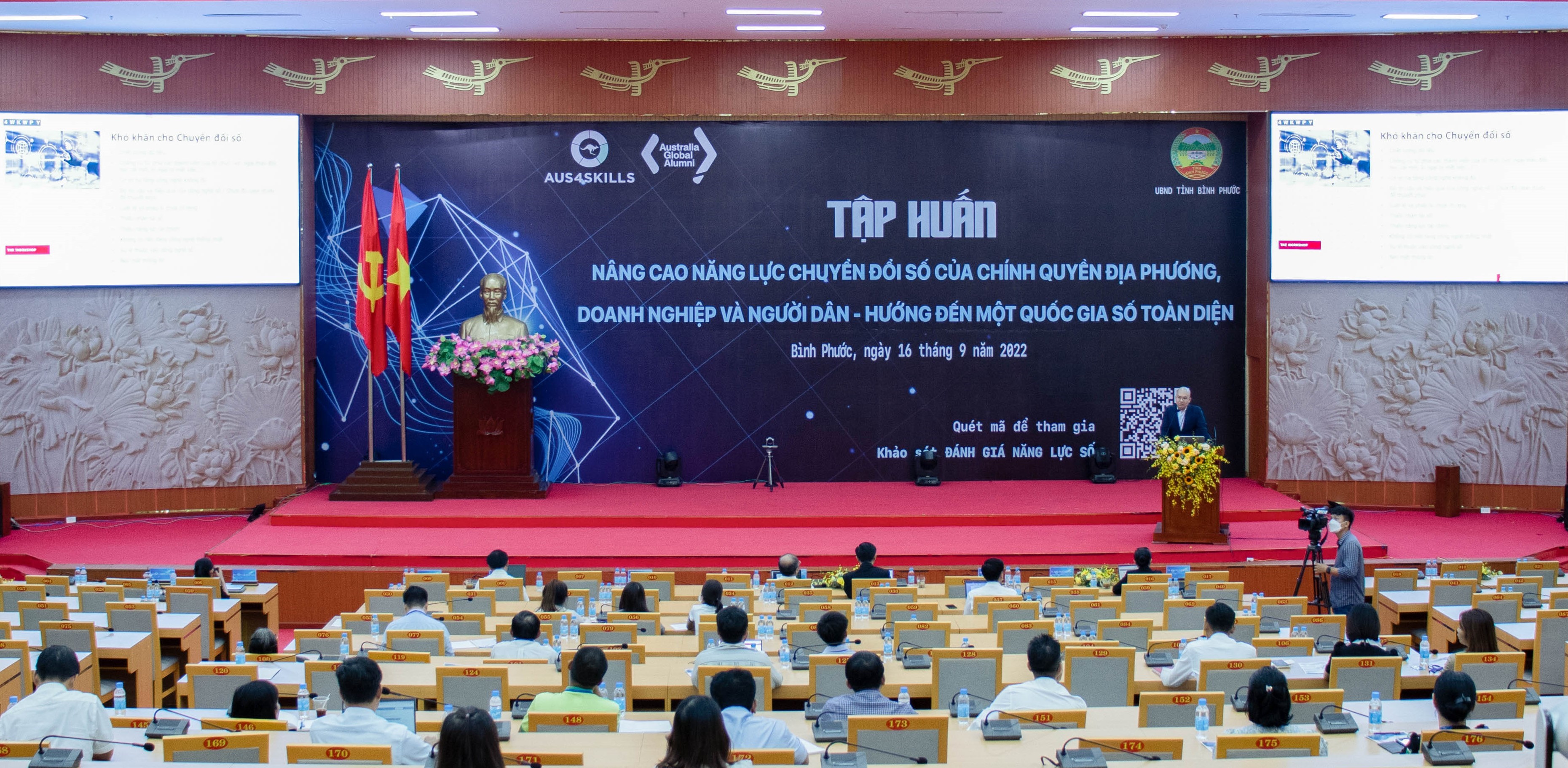 Digital Transformation training for more than 4,000 participants who are citizens, business representatives, and government officials in Binh Phuoc province in 2022